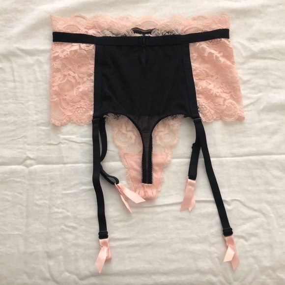 Victoria’s Secret set - Picture 3 of 12